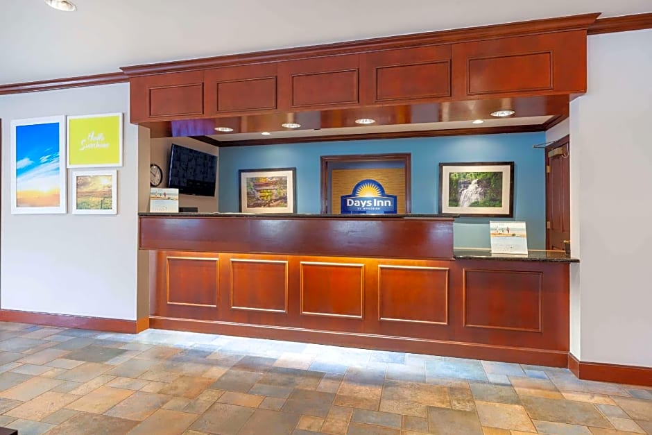 Days Inn by Wyndham Austintown
