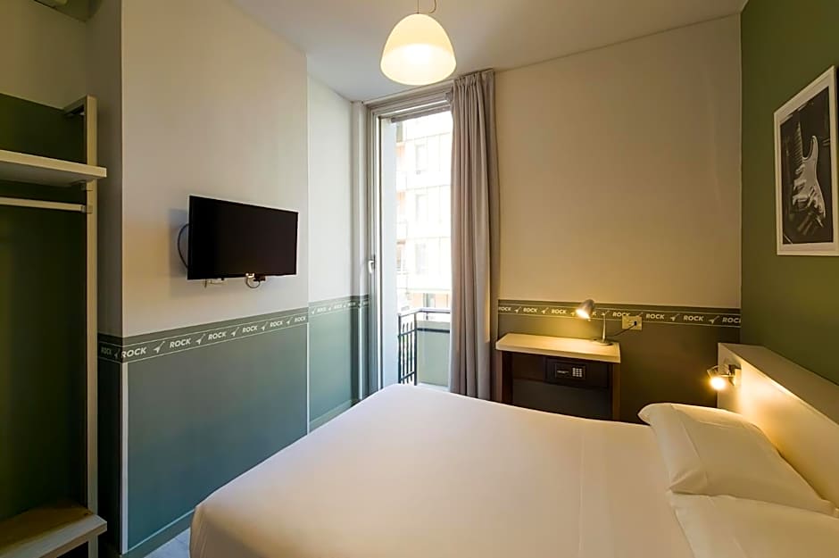 Hotel Nologo