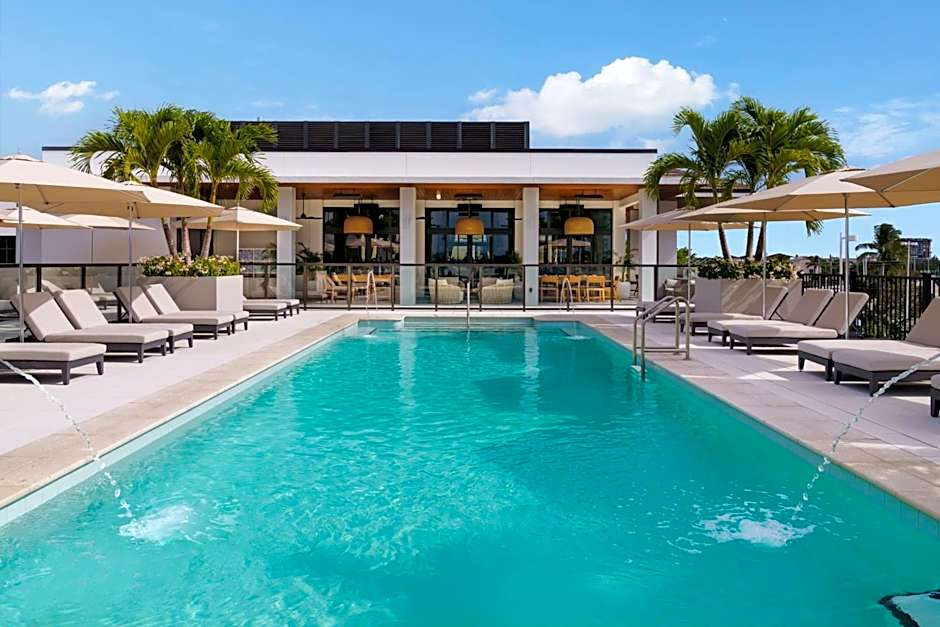 AC Hotel by Marriott Naples 5th Avenue