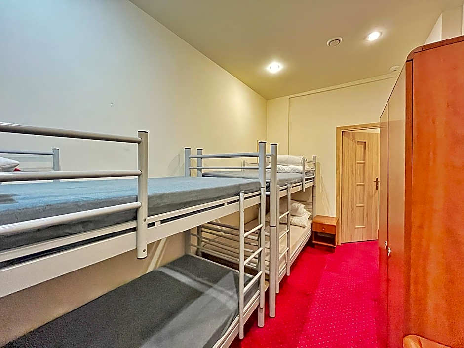 Fry House Hostel - 15min to Dworzec Zachodni, 5min to Klub Progresja