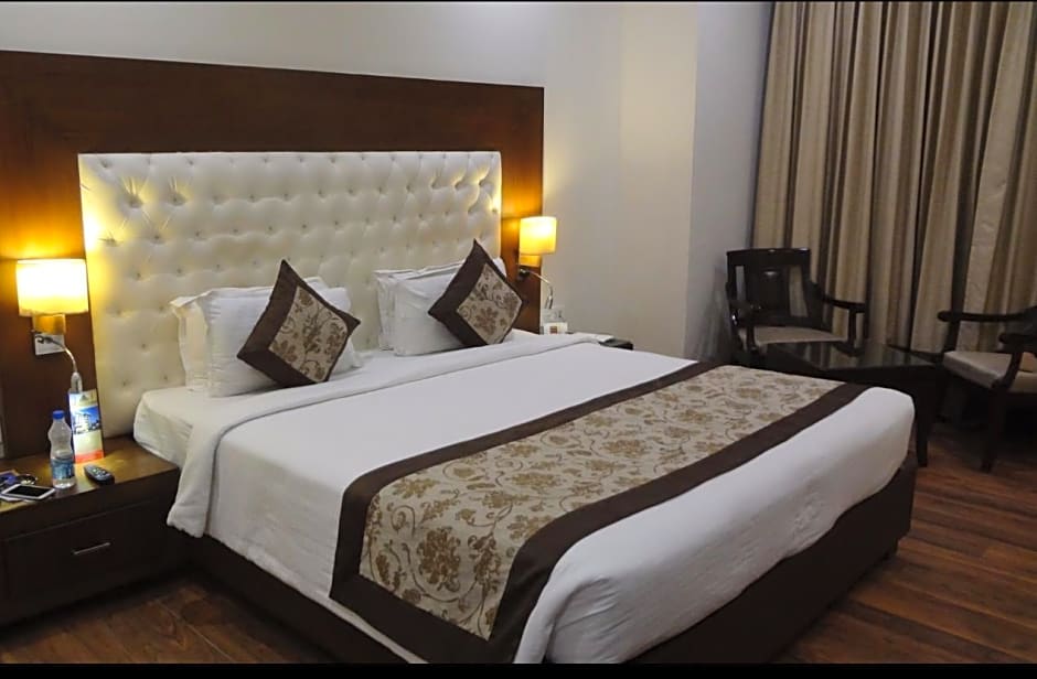 Hotel Seven Hills Tower