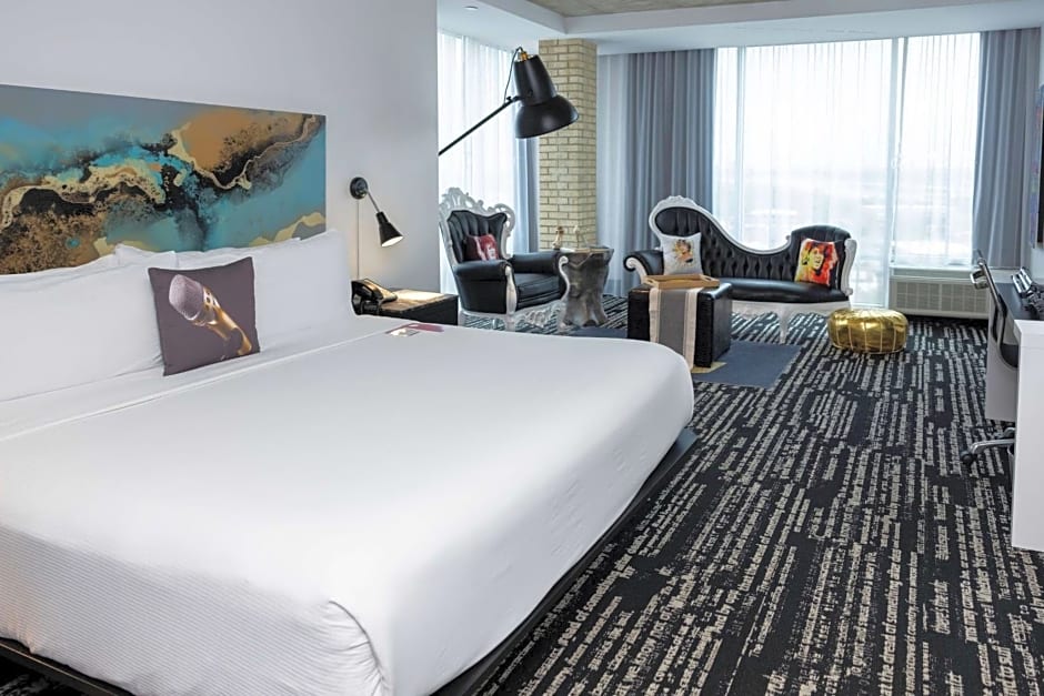 Lorenzo Hotel Dallas, Tapestry Collection by Hilton