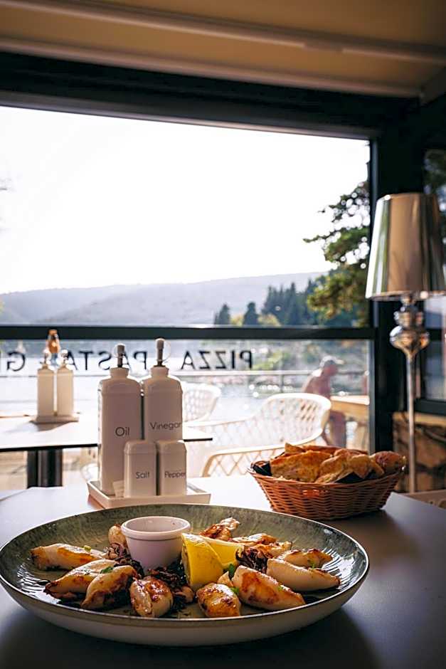 "Echo" B&B rooms, boutique beach hotel