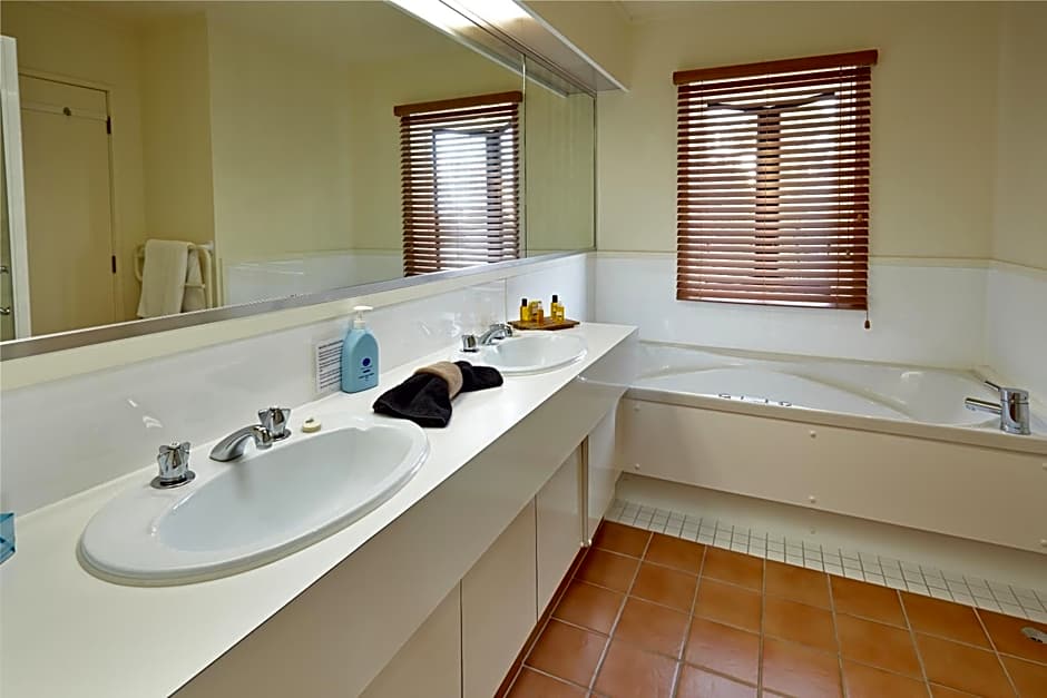 Pioneer Waterfront Apartments