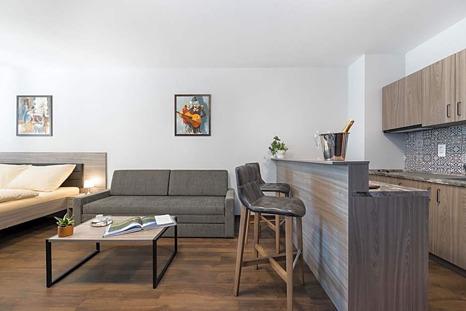 Barok Hotel and Apartments