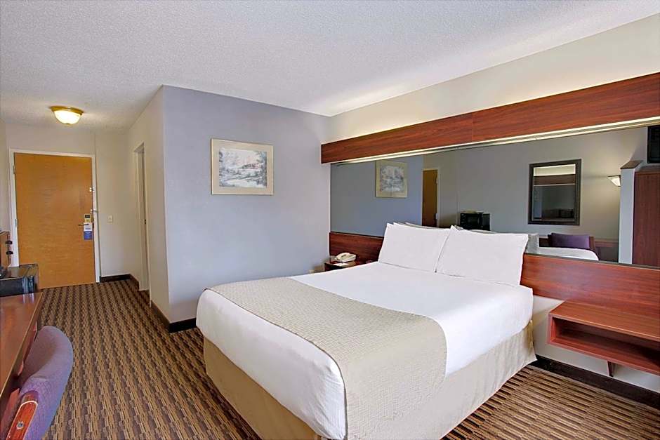 Microtel Inn & Suites by Wyndham Murfreesboro
