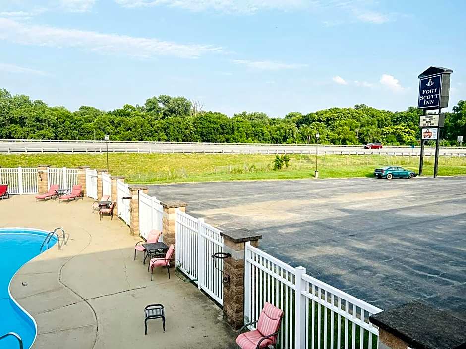 Super 8 by Wyndham Fort Scott