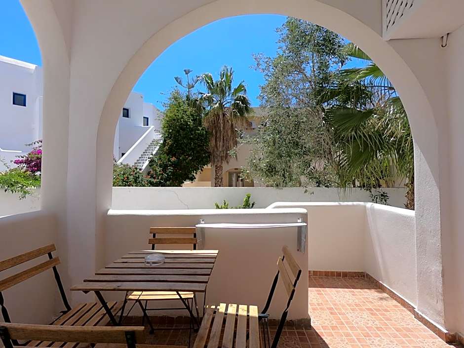 Anny Studios & Rooms Perissa Beach