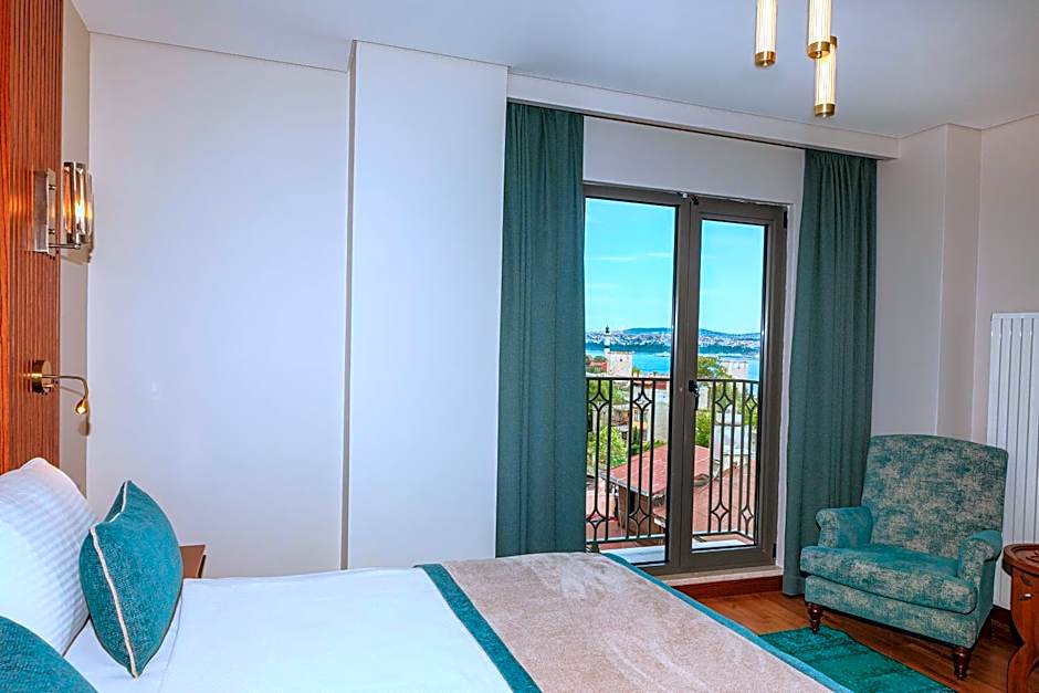 Photo 1 of 9 of Superior, Sea View