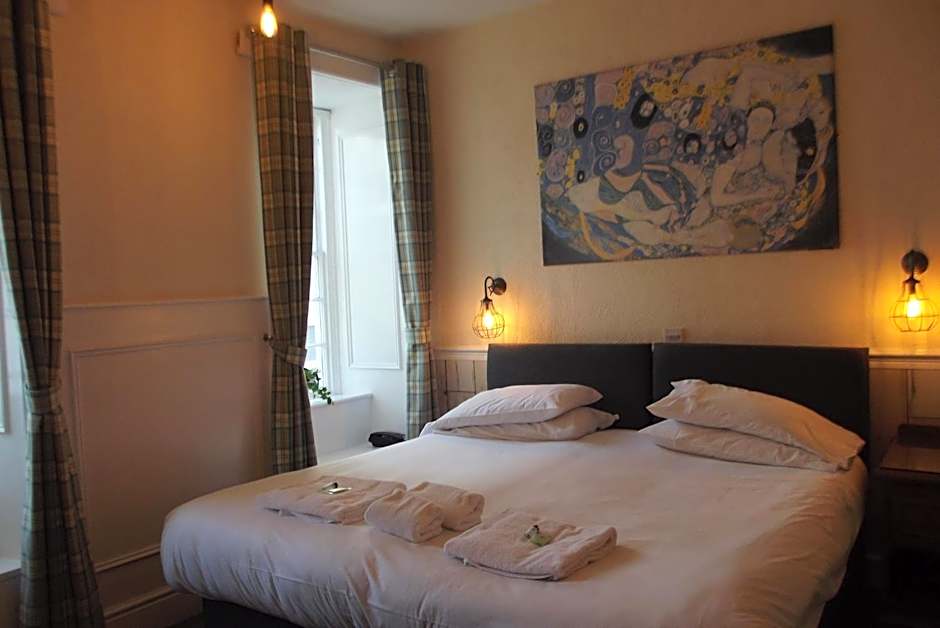 The Liverpool Arms Hotel