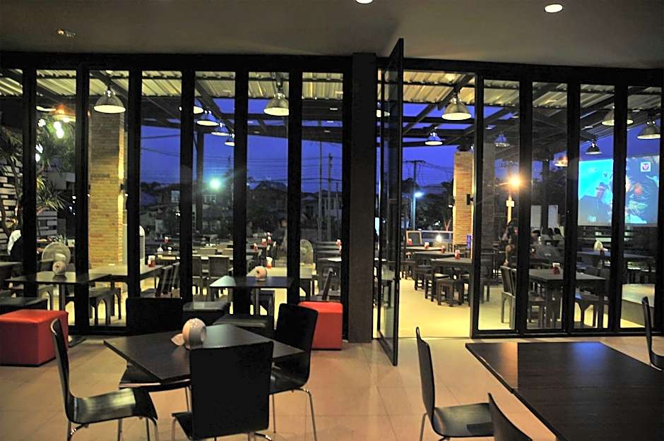 Jp Emerald Hotel