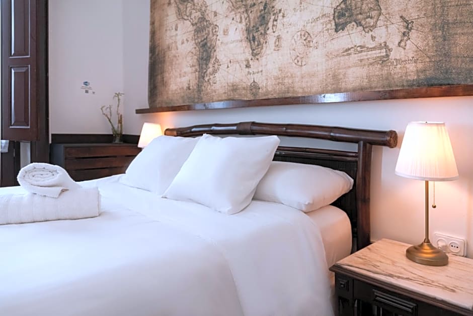 Santa Ana Suite & Rooms