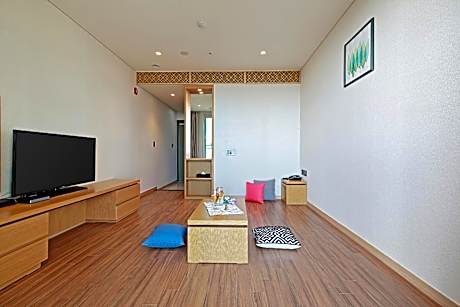 Korean Style Ondol Room