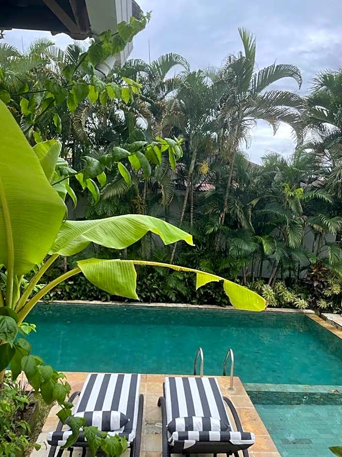 Spacious rustic Balinese villa with large pool