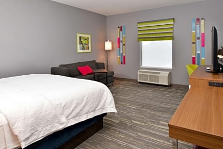 King Room with Sofa Bed - Mobility Access/Non-Smoking