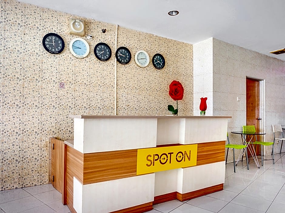 SPOT ON 2214 Wisma Jampea