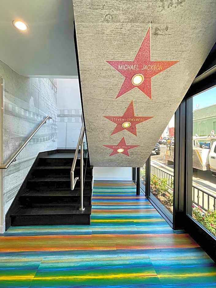 Hotel Rudra - Hollywood