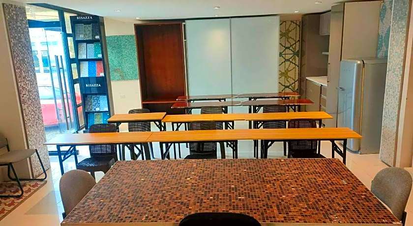 Hotel Rupert A Baler