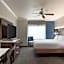 Holiday Inn Express Hotel & Suites Bakersfield Central By IHG