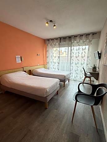 Twin Room with Balcony