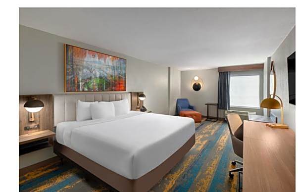 La Quinta Inn & Suites by Wyndham Knoxville Central Papermill