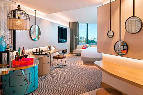 Corner King Room with River View – Premier King