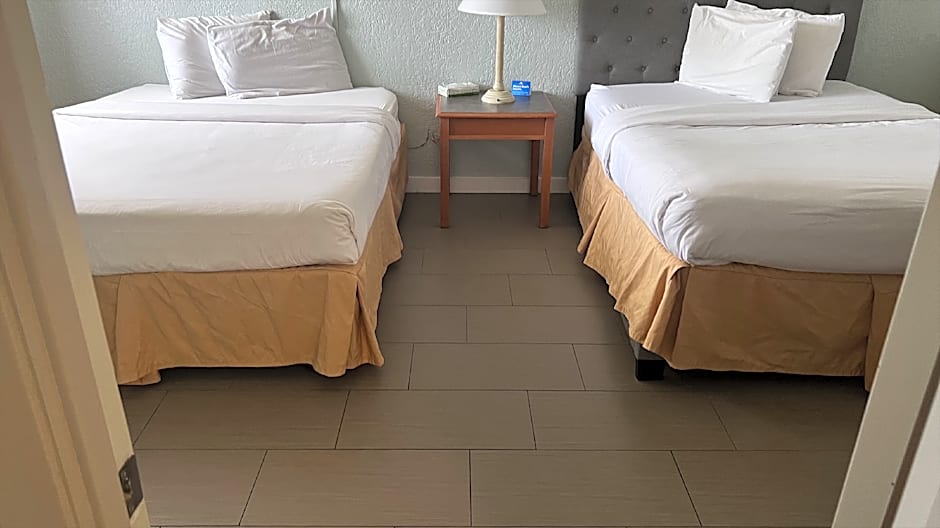 Days Inn by Wyndham Sulphur West