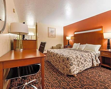 King Room - Non-Smoking