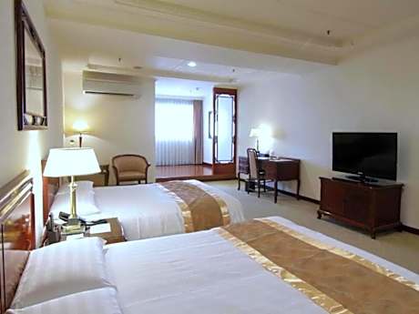 Classic Quadruple Room