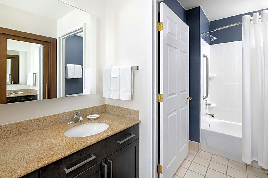 Residence Inn by Marriott Des Moines West at Jordan Creek Town Center
