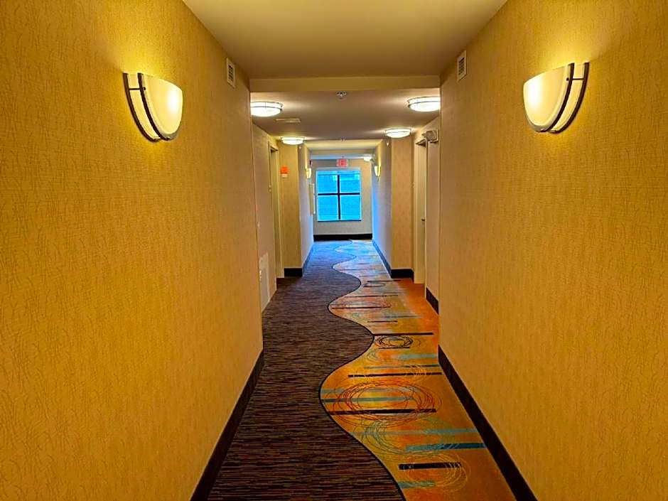 Comfort Inn & Suites Lexington Park