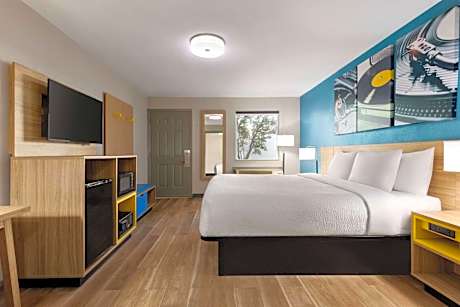 King Room - Mobility Access/Non-Smoking