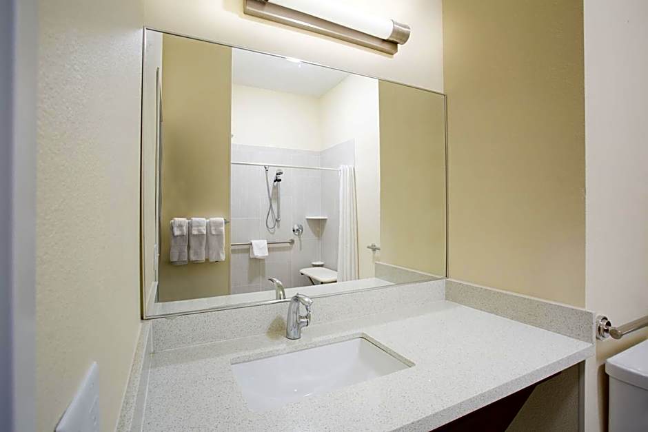 Candlewood Suites Dickinson By IHG