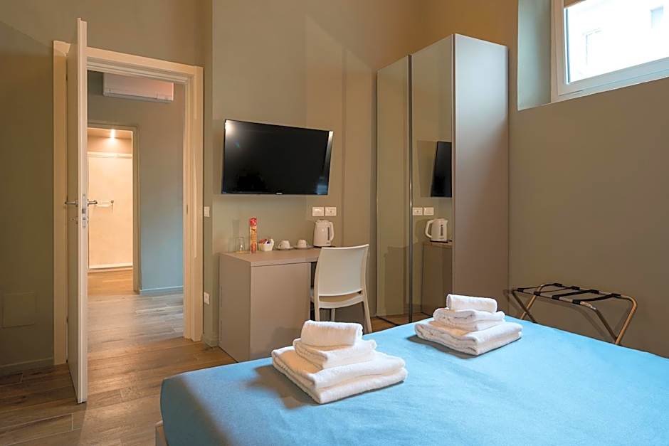 GOGO` Boutique Hotel