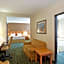 Holiday Inn Express Hotel & Suites Lincoln South By IHG
