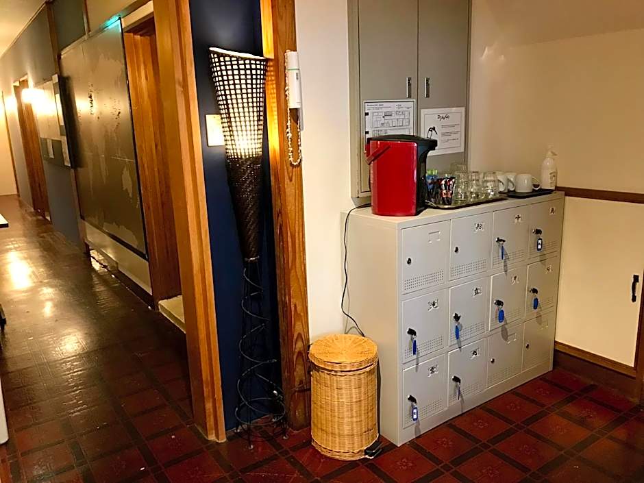 DJANGO Hostel & Lounge