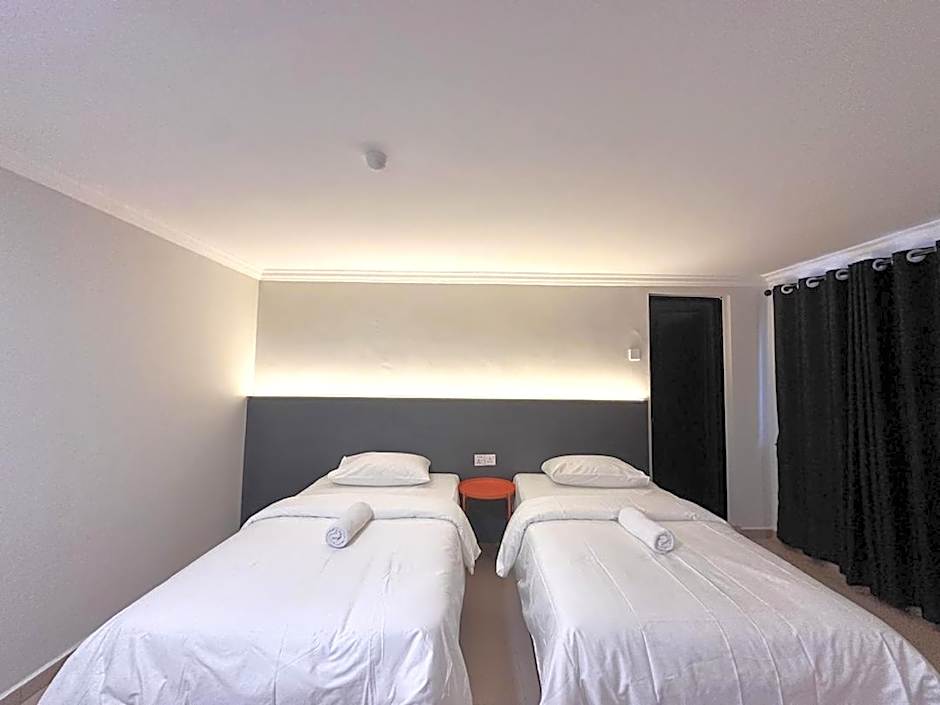 Super OYO 473 Comfort Hotel 2