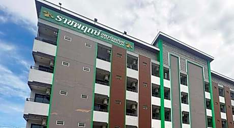 OYO 75506 Ratchapruek Apartment Suphanburi