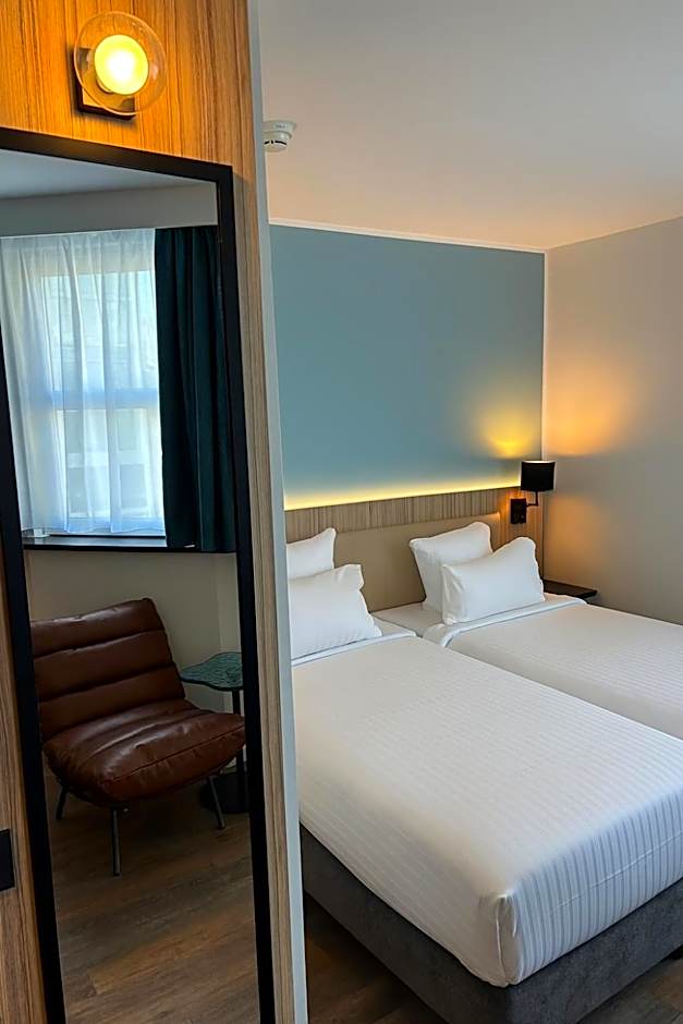 Campanile Reims Centre - Cathedrale