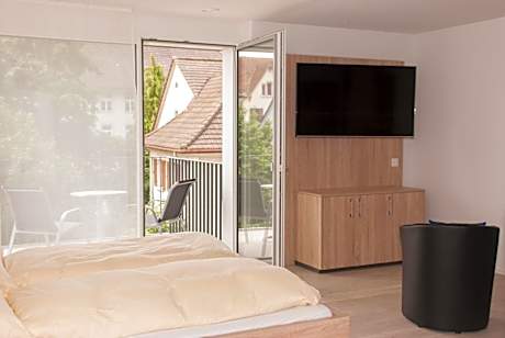 Suite with Hot Tub