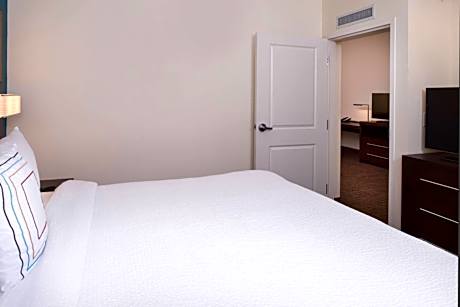 One-Bedroom King Suite