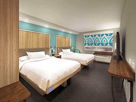 2 Queen Hearing Accessible Room