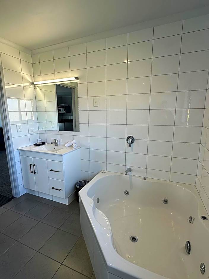 Eastland Pacific Motor Lodge