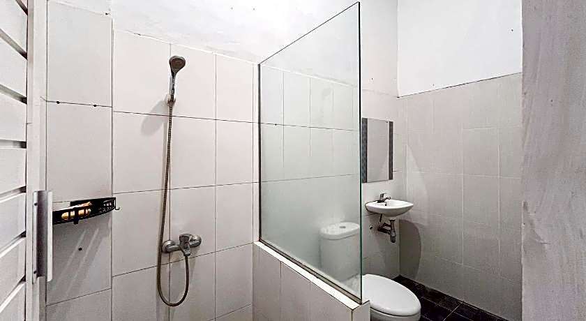 RedDoorz Syariah @ Jl. Candi Kalasan