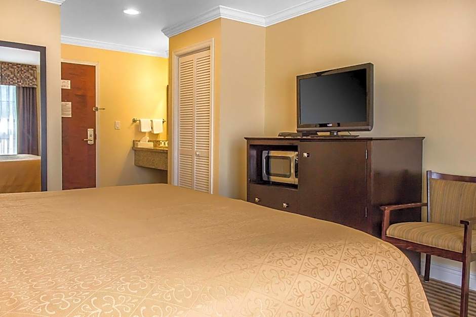 Quality Inn Near Mountain Creek