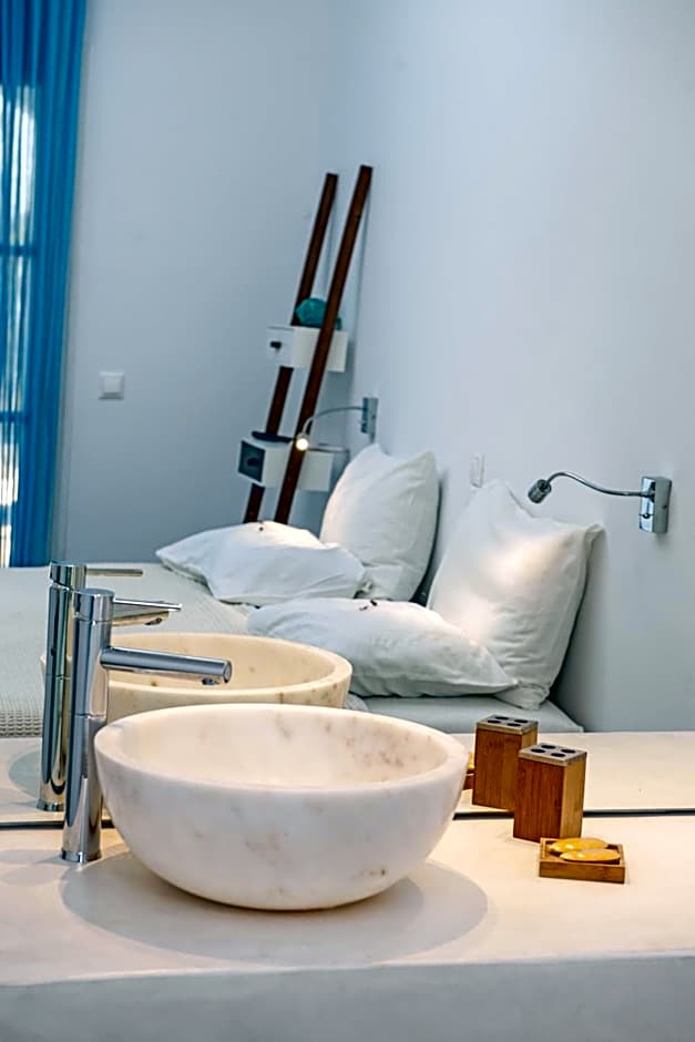 Margarita Studios Ambelas