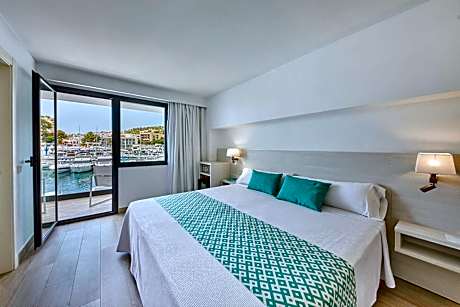Nautical Experience Pack with Port View or Sea View