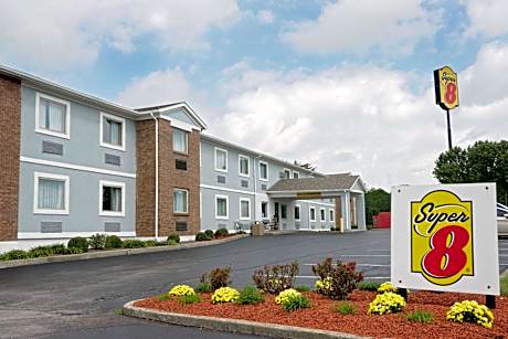 Super 8 by Wyndham Lexington Winchester Rd