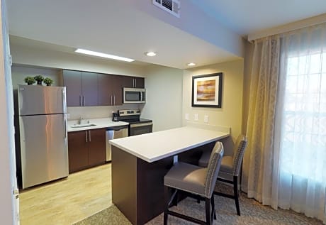 One-Bedroom Suite - 2 Double Beds