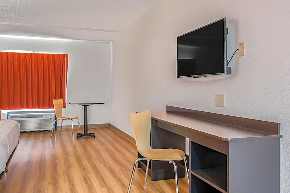 Motel 6-White, GA - Cartersville